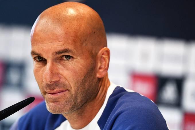 Zidane contesta punição da Fifa ao Real Madrid: ‘Absurdo’