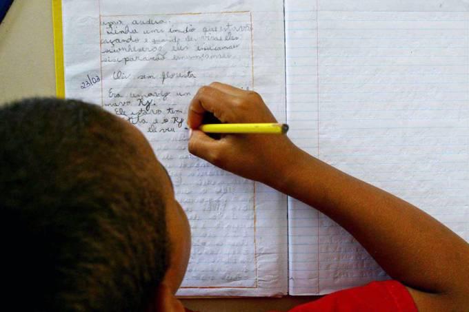 Inflação fica em 0,44% em agosto e já chega a 5,42% em 2016