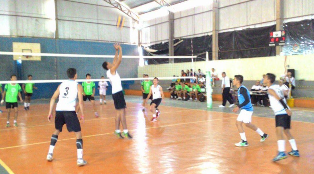 Jogos da Juventude: campeões masculinos de handebol e de vôlei vencem primeira disputa