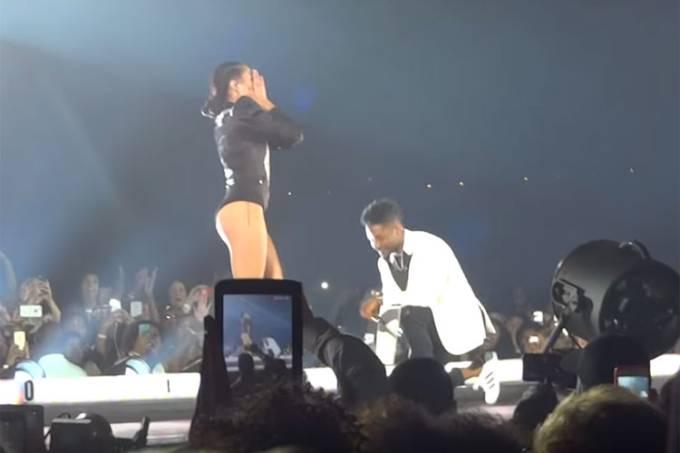 Beyoncé interrompe show para pedido de casamento no palco