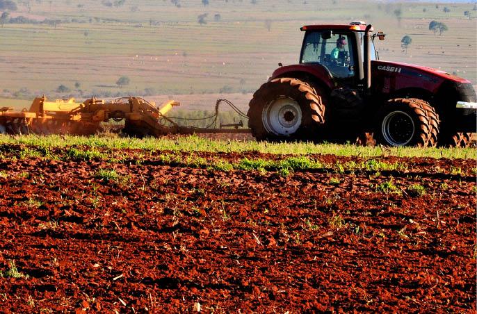 Plantio da soja inicia com preço “achatado” e menos verba