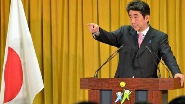 De olho na Coreia do Norte, premiê japonês visita Cuba