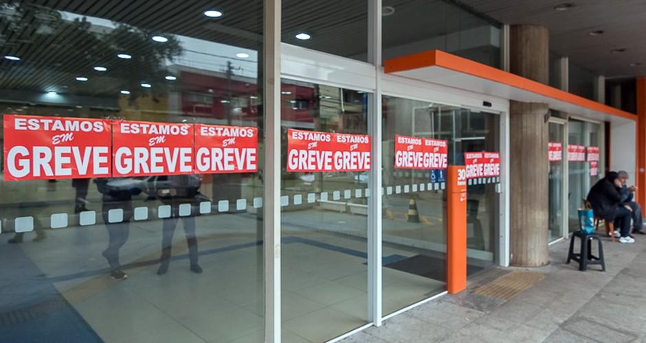 Bancários entram hoje no décimo dia de greve