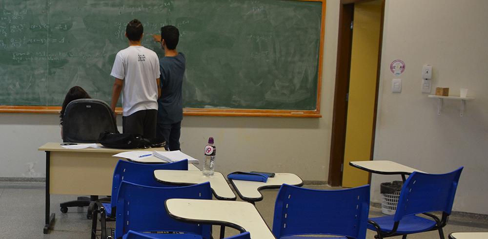 Evasão nas universidades públicas do estado dispara
