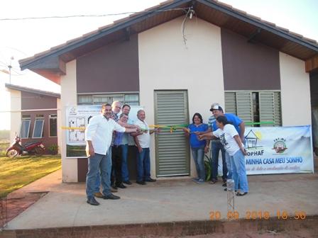 Sehab entrega 18 casas rurais em Itaquiraí e vistoria áreas para novas moradias