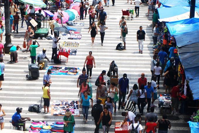 Confiança do consumidor é a maior desde janeiro