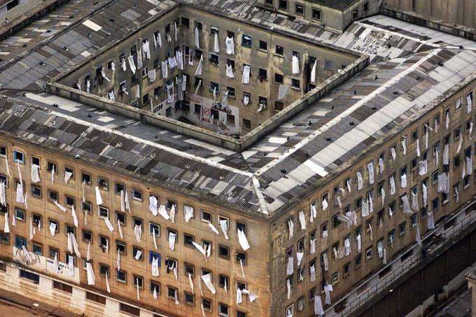 Justiça anula júris que condenaram PMs do Carandiru