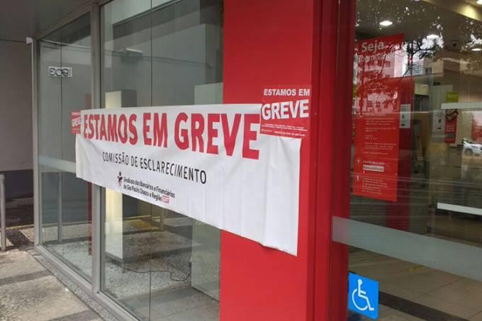Greve dos bancários já dura 23 dias, a maior desde 2004