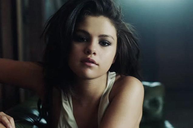 Selena Gomez se interna em clínica de reabilitação