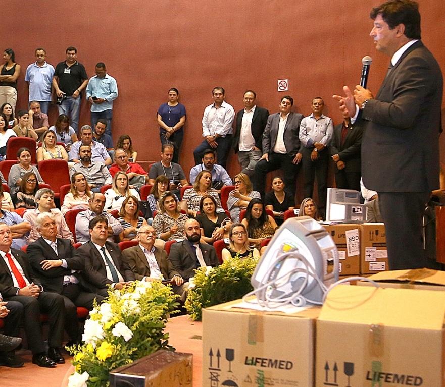 Antônio João recebe novos equipamentos para saúde em evento na Capital