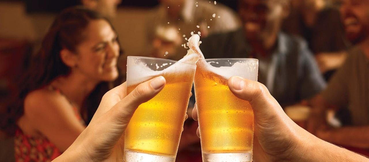 Beber cerveja traz felicidade, diz estudo publicado na Suiça