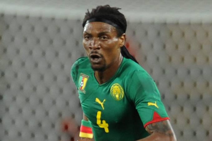 Ídolo da seleção camaronesa está em coma