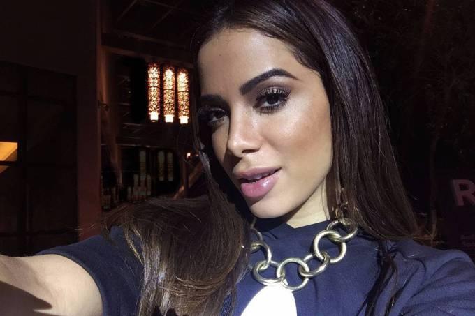 Anitta chama criança que é sucesso nas redes para dançar com ela