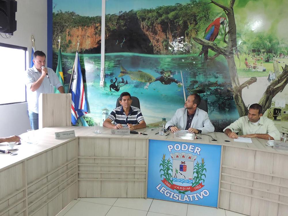 Vereadores eleitos visitam Câmara de Jardim