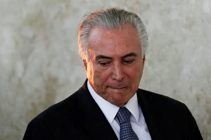 Temer exonera ministros no dia da votação da PEC do teto
