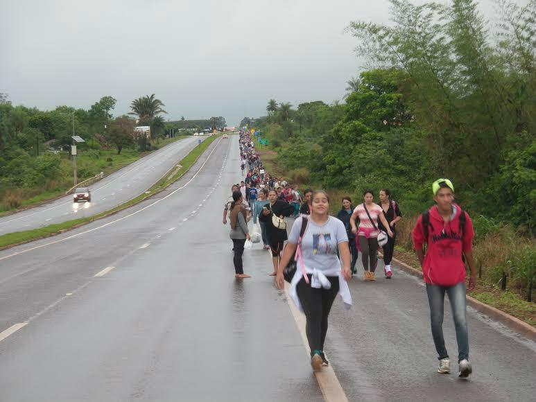 No dia da padroeira do Brasil, fiéis fazem procissões no Estado