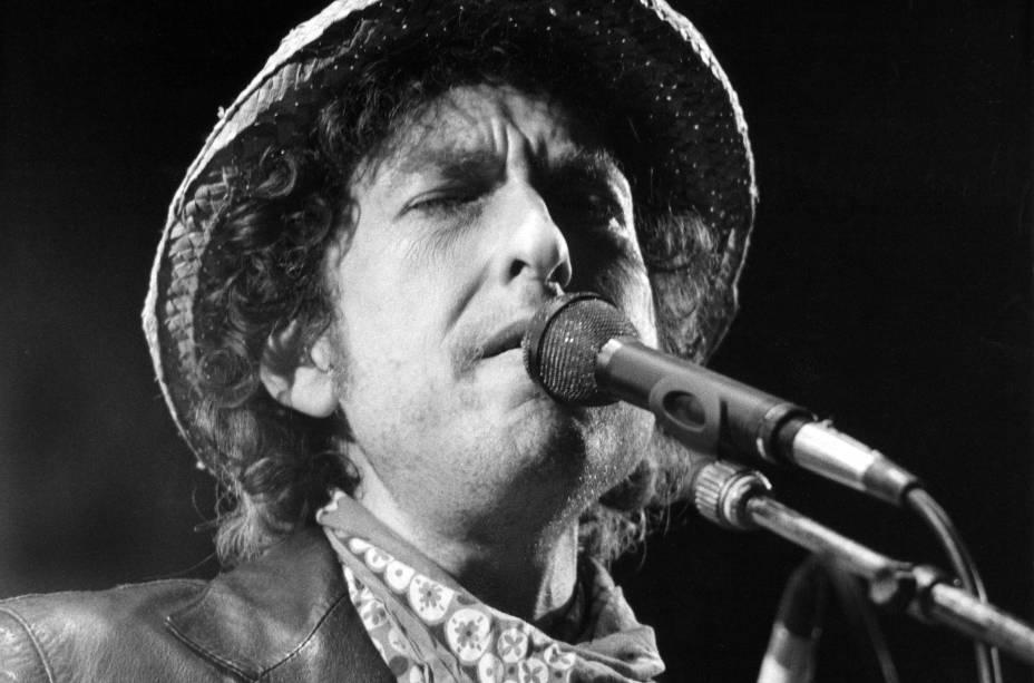 Bob Dylan surpreende e conquista Nobel de Literatura 2016