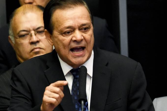 Enfraquecido com saída de Cunha, Centrão quer retomar espaço