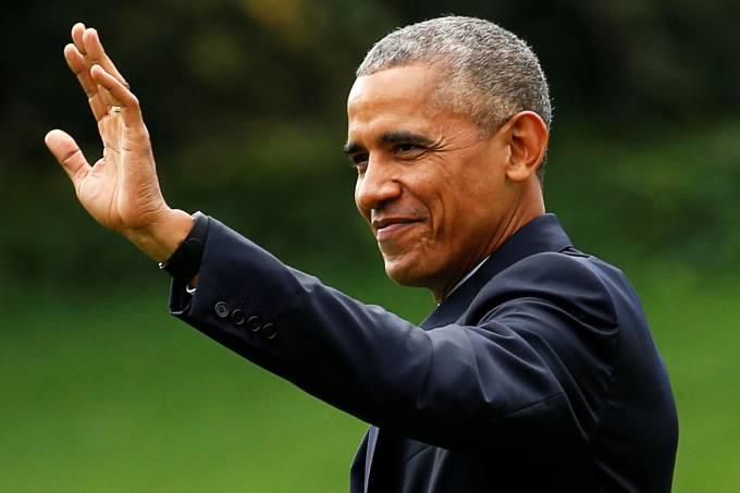 Vídeo: Obama lê tuítes que o criticam e arranca gargalhadas