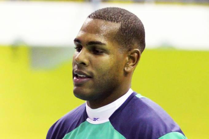 Seleção brasileira de vôlei quer ter atleta cubano em Tóquio-2020