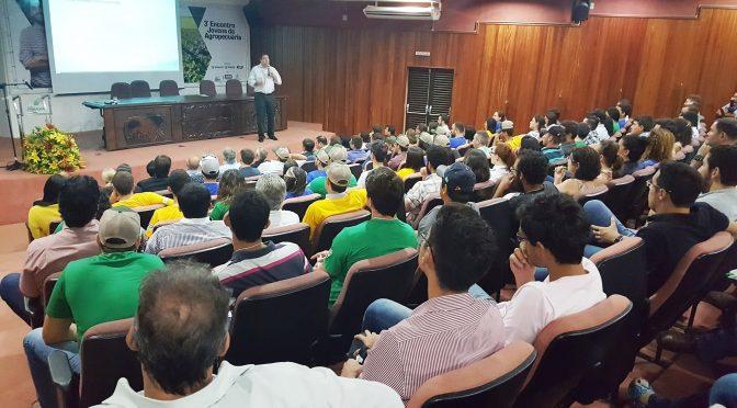 Tecnologia faz o futuro presente na agropecuária, diz Riedel em palestra