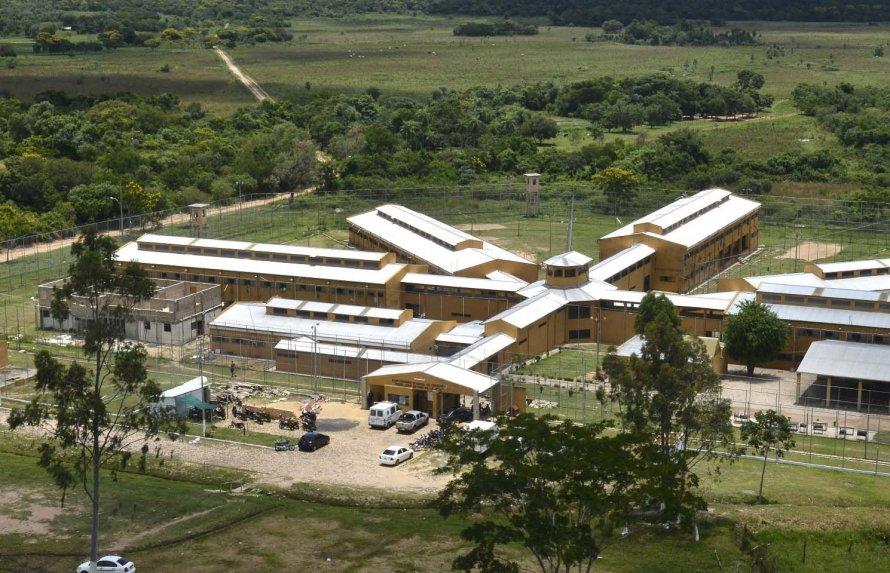 Grupo do PCC foge de presídio e suspeita é de suborno a agentes