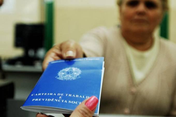 Desemprego fica em 11,8% no terceiro trimestre desse ano