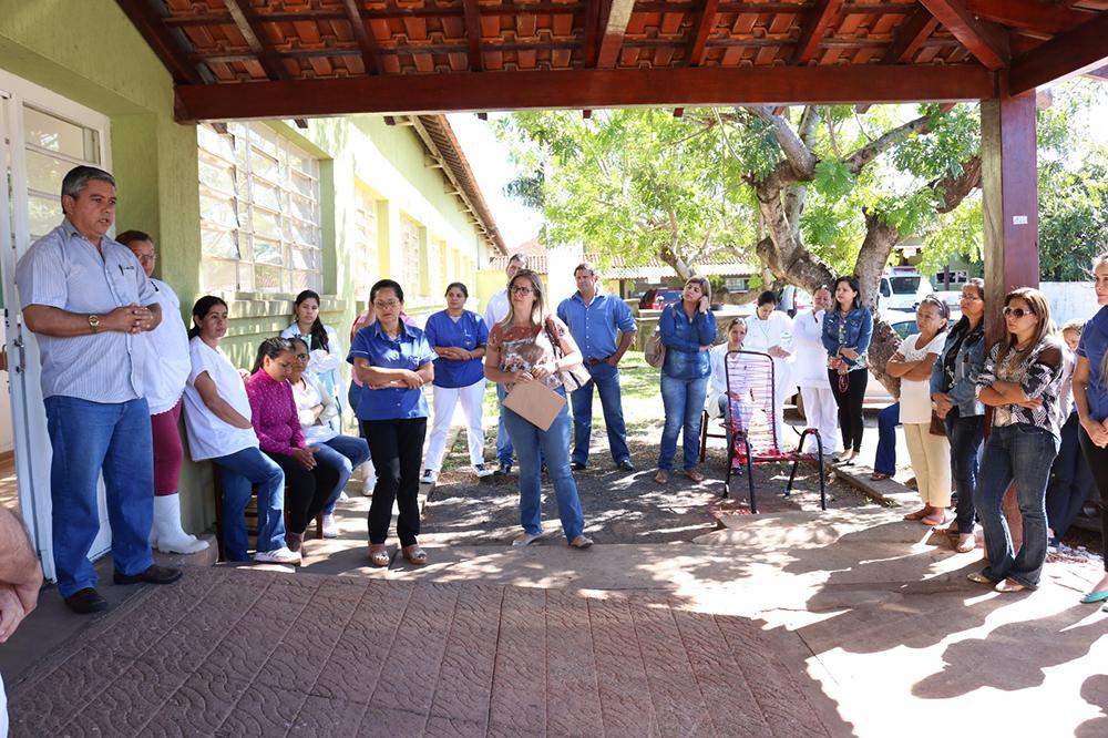 Prefeito eleito participa de reunião com funcionários do Hospital em Bela Vista