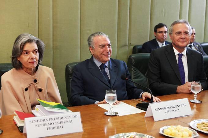 Renan elogia Cármen Lúcia: ‘Exemplo de caráter’