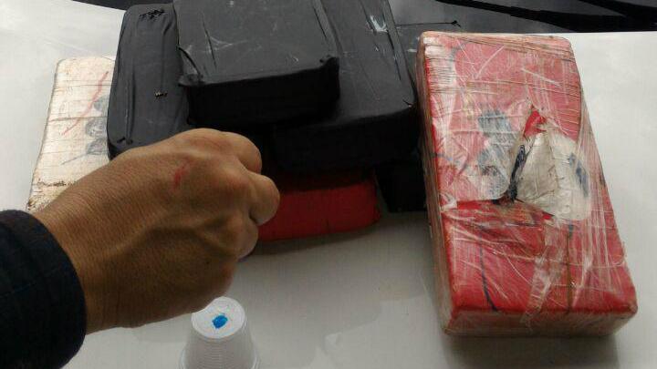 Motorista é preso com BMW carregada com 60kg de cocaína em MS