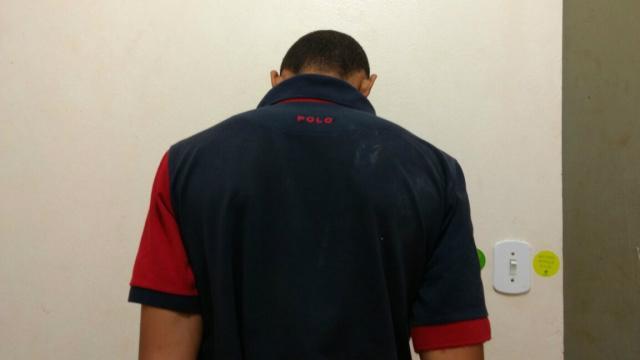 Adolescente de 17 anos é flagrado com mais de 12 quilos de maconha na mala