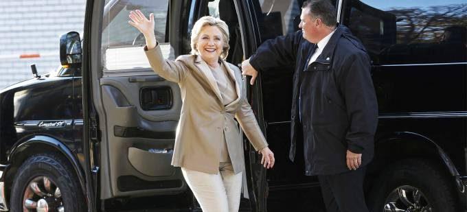 ‘Se vencer, darei meu melhor’, diz Hillary ao votar