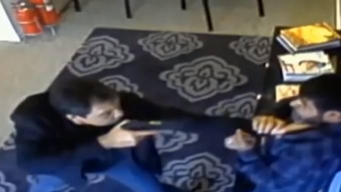 Policial civil é condenado a 11 anos por agredir comerciante