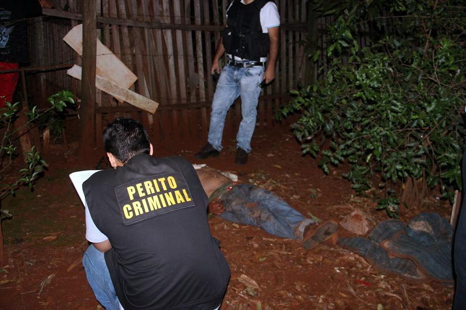 Rapaz é preso e confessa que matou homem por ter trocado carne por bebida