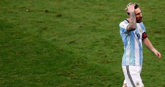 Messi acusa o golpe: “É preciso mudar essa situação de m…”