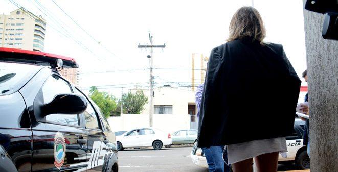 Jovem é torturada por assaltantes em Campo Grande