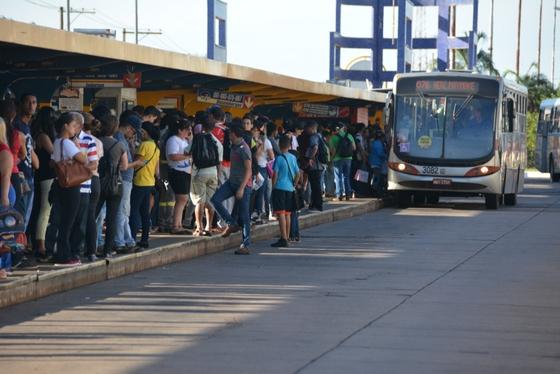 Valor da passagem de ônibus pode subir na capital