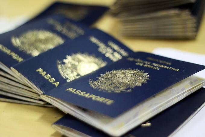 Aumenta o número de brasileiros barrados na Europa