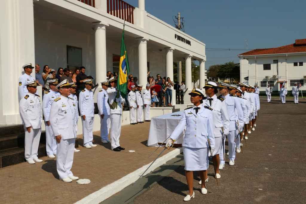 Marinha abre edital com salários de até R$ 9 mil