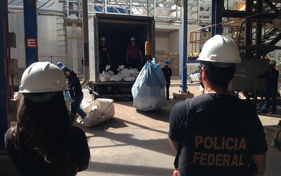 Polícia destrói cerca de 8t de entorpecentes em MS