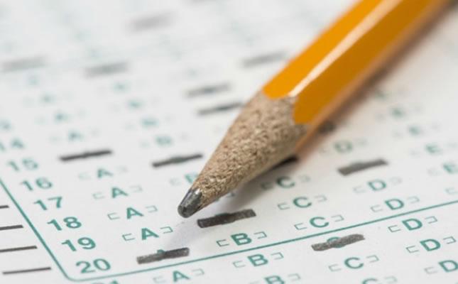 Órgãos públicos abrem 1,6 mil vagas e salários de até R$ 10 mil