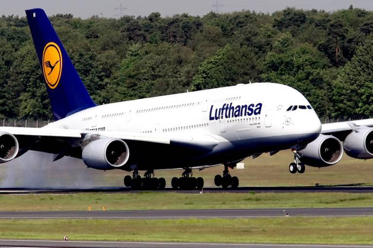 Voo dos EUA para a Alemanha desce em Nova York por ameaça de bomba