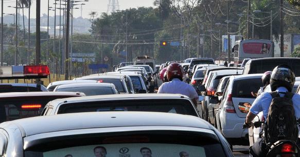Centenas de motoristas terão CNHs suspensas no Estado