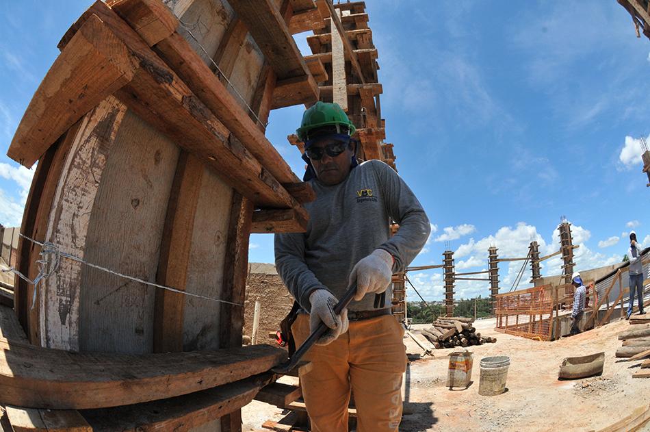 Redução de juros tenta melhorar economia
