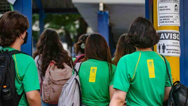 No último bimestre letivo, alunos da rede estadual retornam 100% às salas em MS