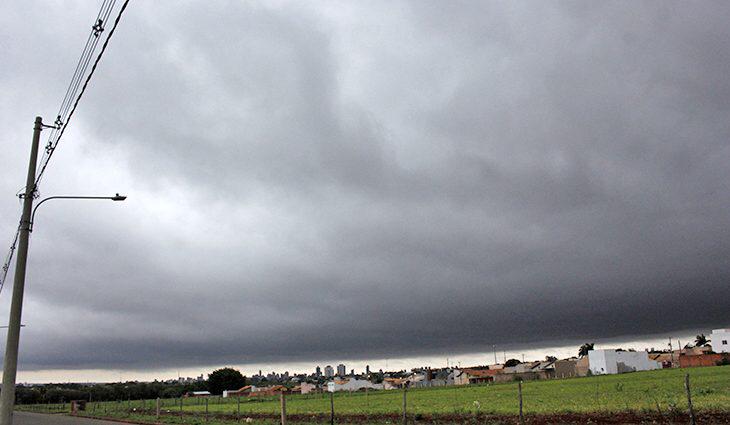 Final de semana tem previsão de tempestade com ventos de até 100 km/h em MS