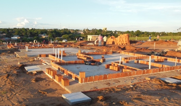 Bases serão executadas em Paraíso das Águas e unidade habitacional reconstruída em Naviraí