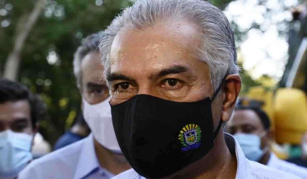 Com alerta para variante Ômicron, Reinaldo diz que decisão sobre carnaval em MS fica para o ano que vem