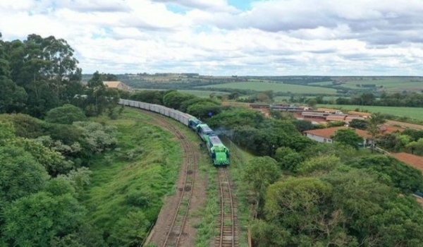Governador destaca que novo ramal ferroviário vai mudar logística de Maracaju e região