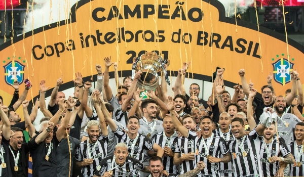 Atlético-MG fecha 2021 com maior número de vitórias deste século e supera o Cruzeiro de 2003